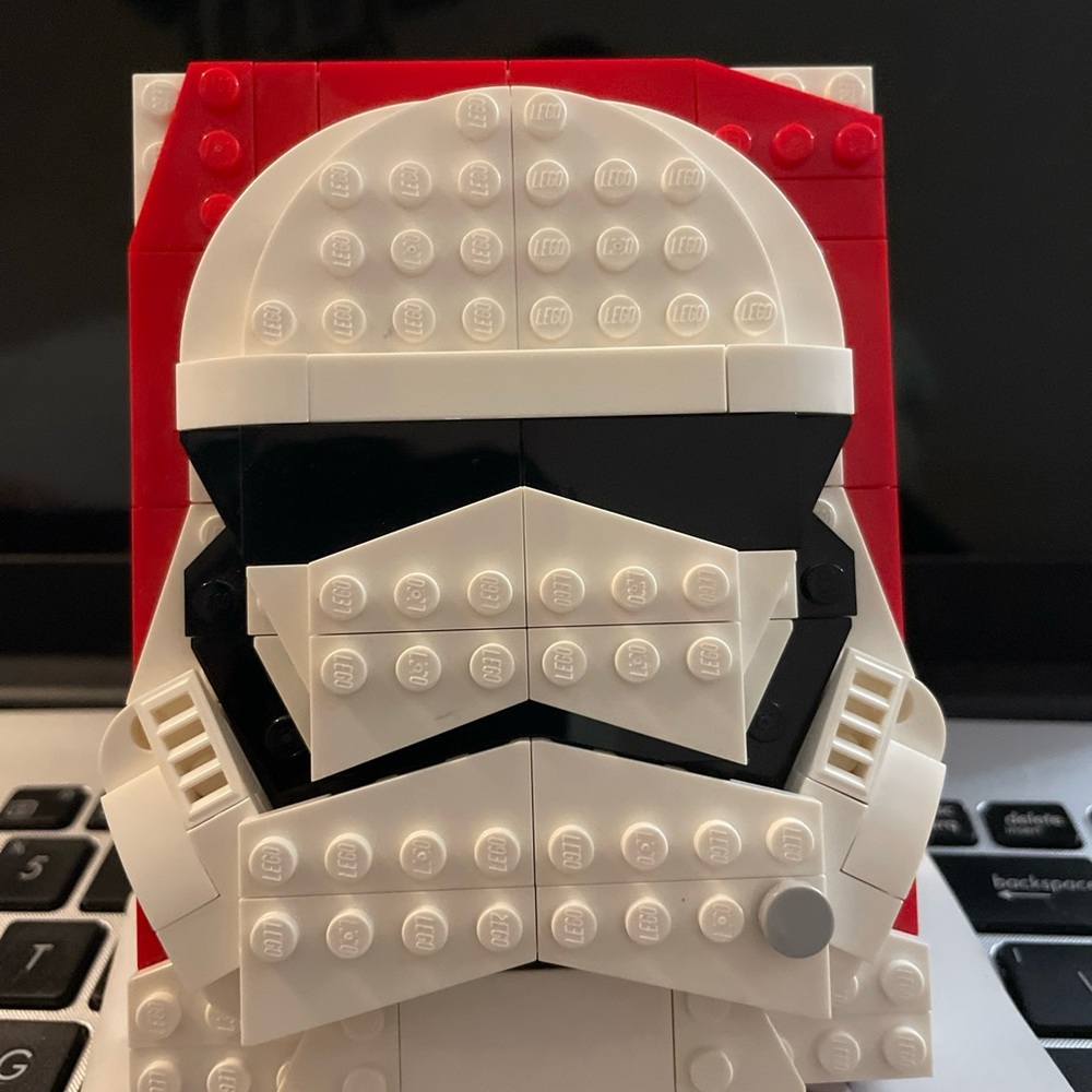 LEGO Disney Star Wars 40391 First Order Stormtrooper Brick Sketches Complete Set